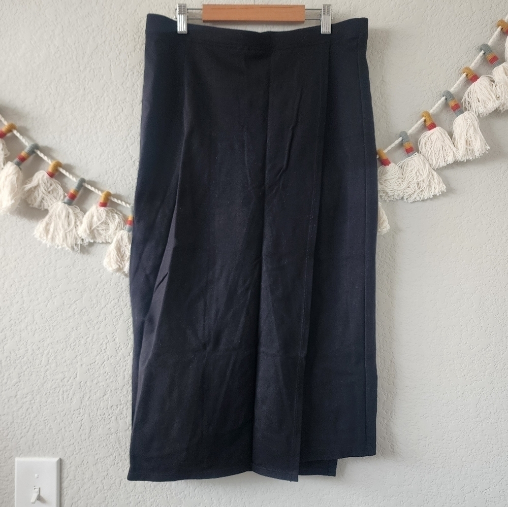 Betabrand The Sassiest Skort Overlay Pants Ponte Black Crop Business Casual L
